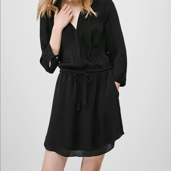 Aritzia Bennett Dress in Small 100 % silk Black colour - Picture 1 of 3